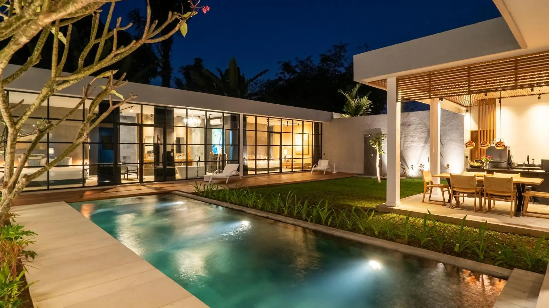 Rouge - Loft Noon Villa Ubud